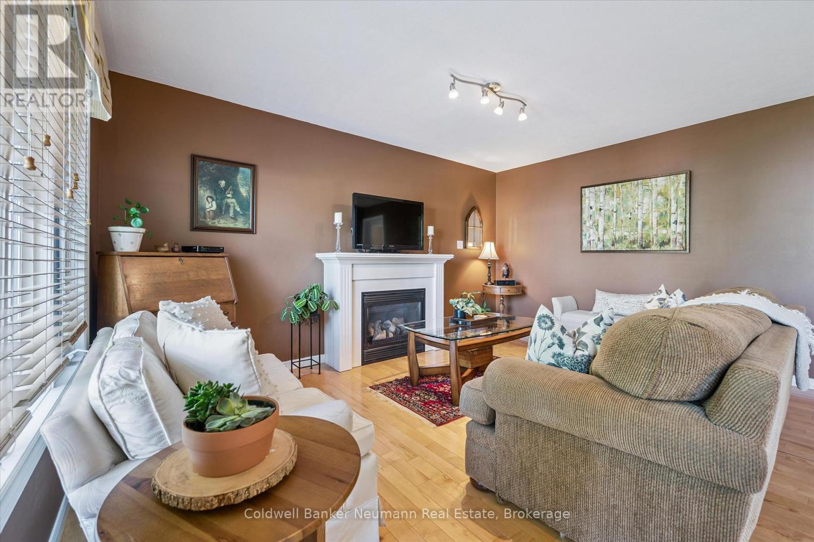 56 Hayward Crescent, Guelph, Ontario  N1G 5A3 - Photo 33 - X12349671
