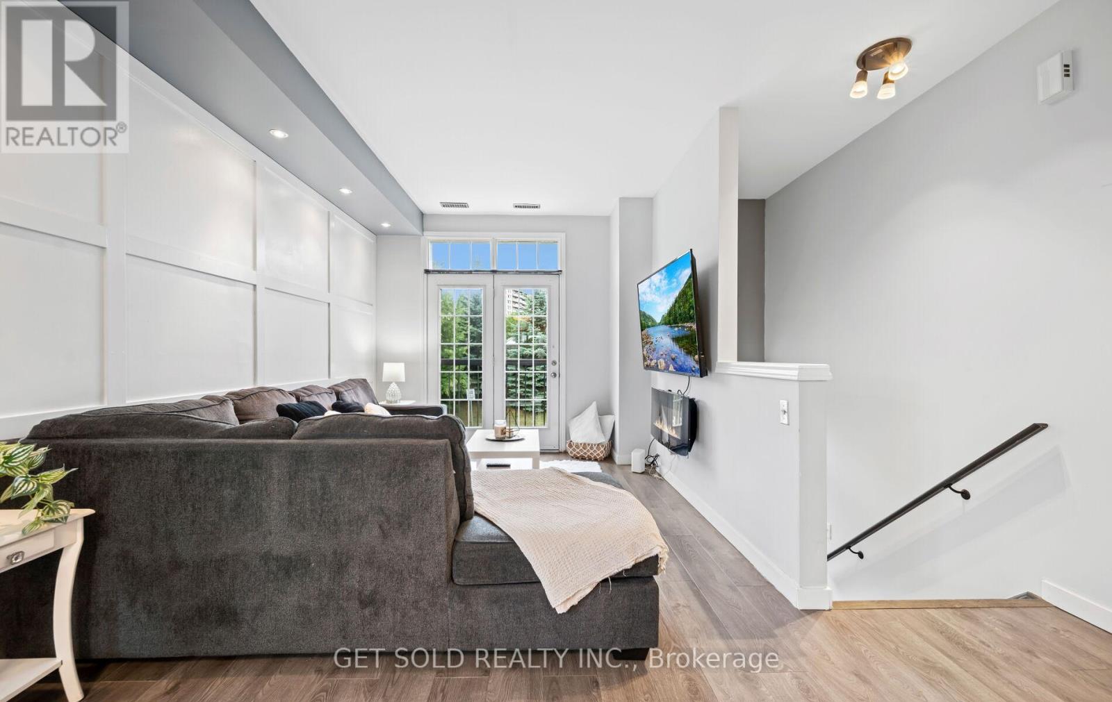 Property at 73 PIGGOTT MEWS image 4