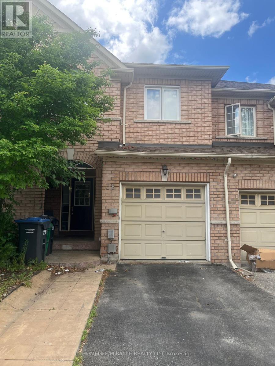 38 Rockgarden Trail, Brampton, Ontario  L6R 3M7 - Photo 1 - W12356773