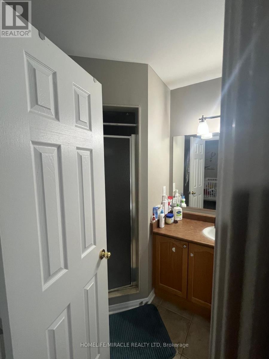 38 Rockgarden Trail, Brampton, Ontario  L6R 3M7 - Photo 11 - W12356773