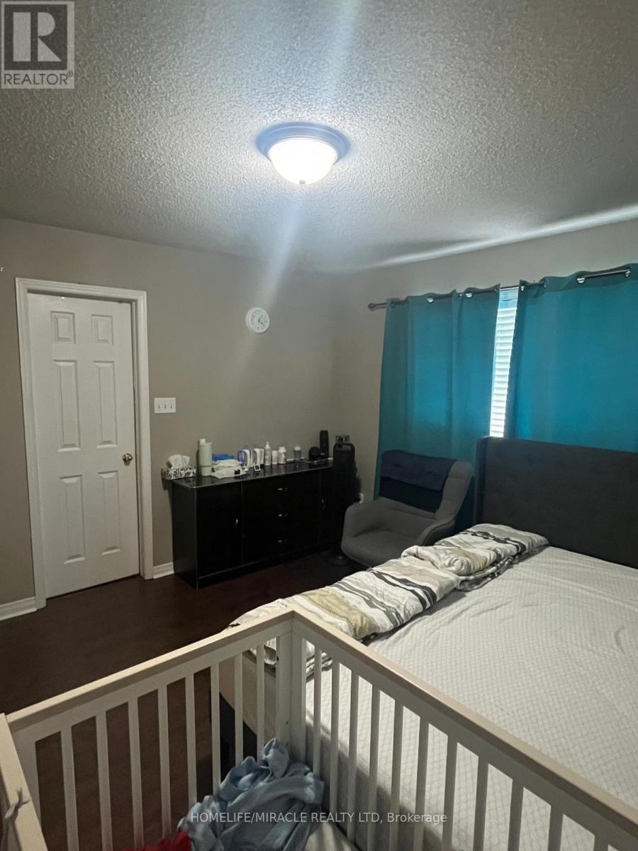 38 Rockgarden Trail, Brampton, Ontario  L6R 3M7 - Photo 15 - W12356773