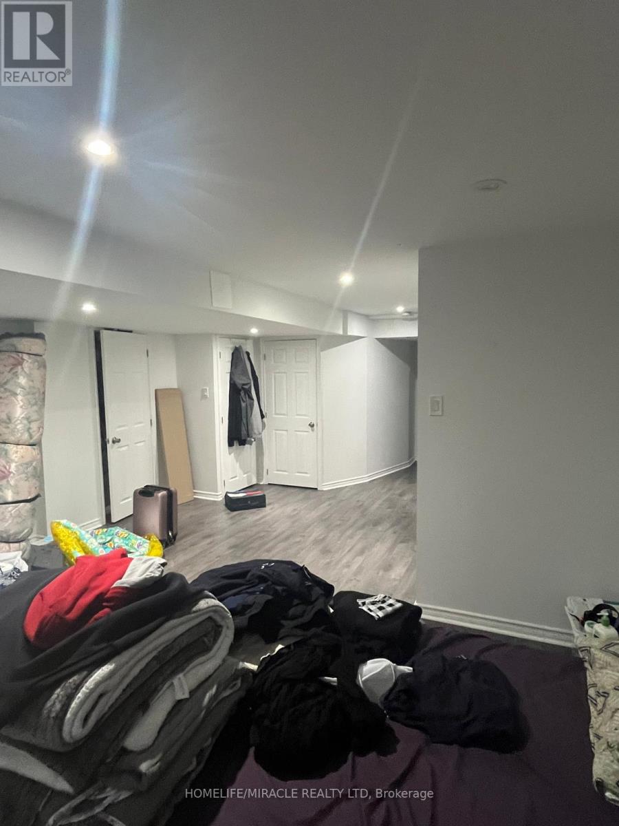 38 Rockgarden Trail, Brampton, Ontario  L6R 3M7 - Photo 19 - W12356773