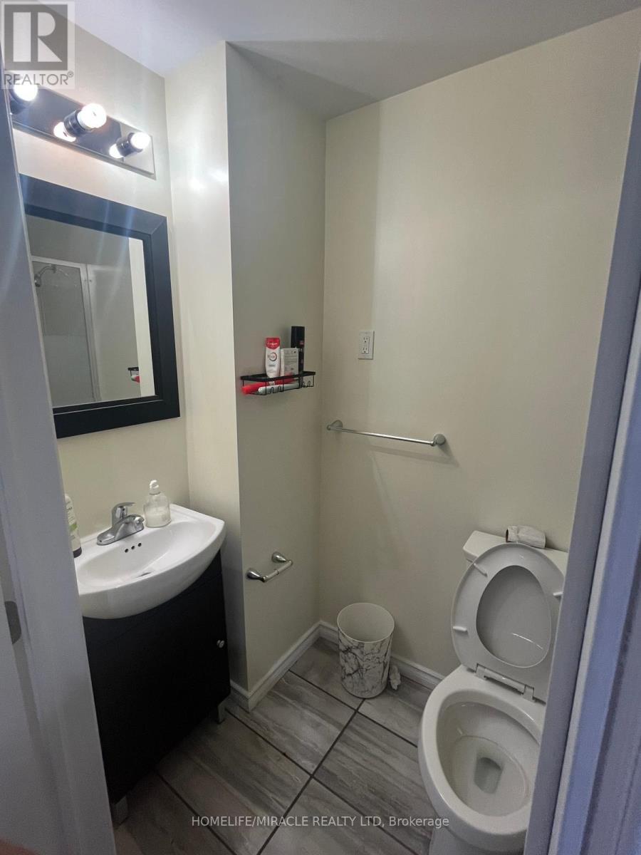 38 Rockgarden Trail, Brampton, Ontario  L6R 3M7 - Photo 22 - W12356773