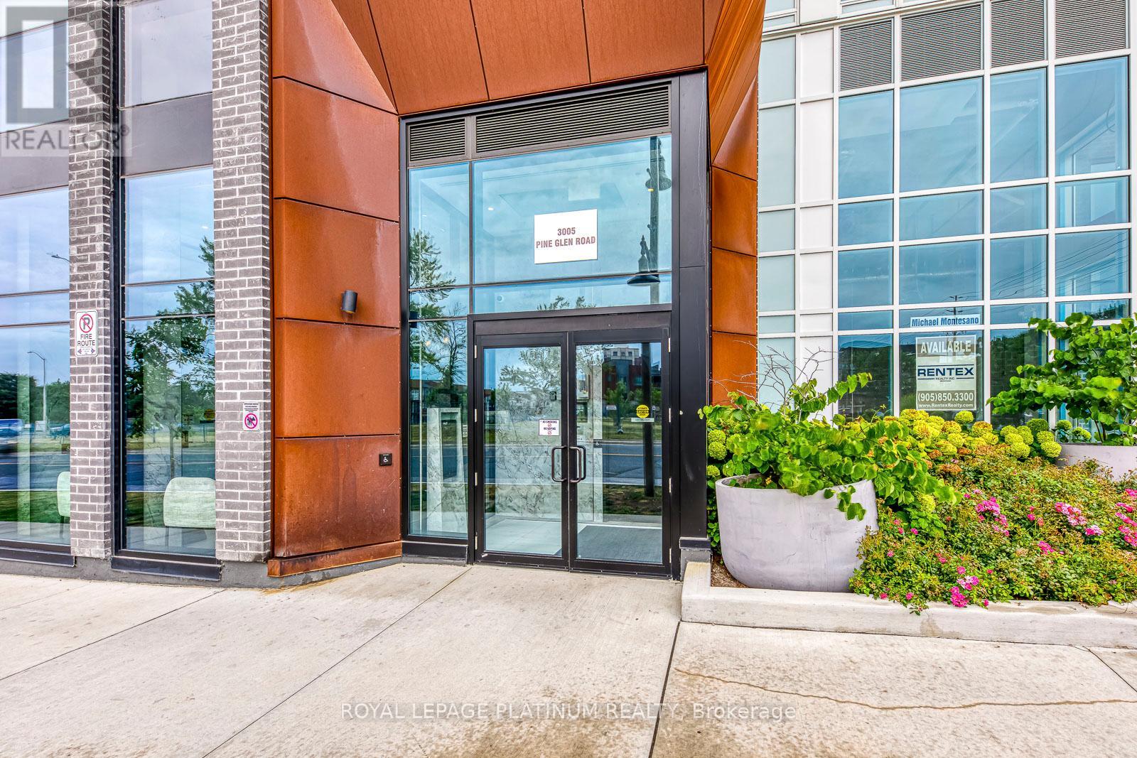 216 - 3005 Pine Glen Road, Oakville, Ontario  L6M 5P5 - Photo 4 - W12356778