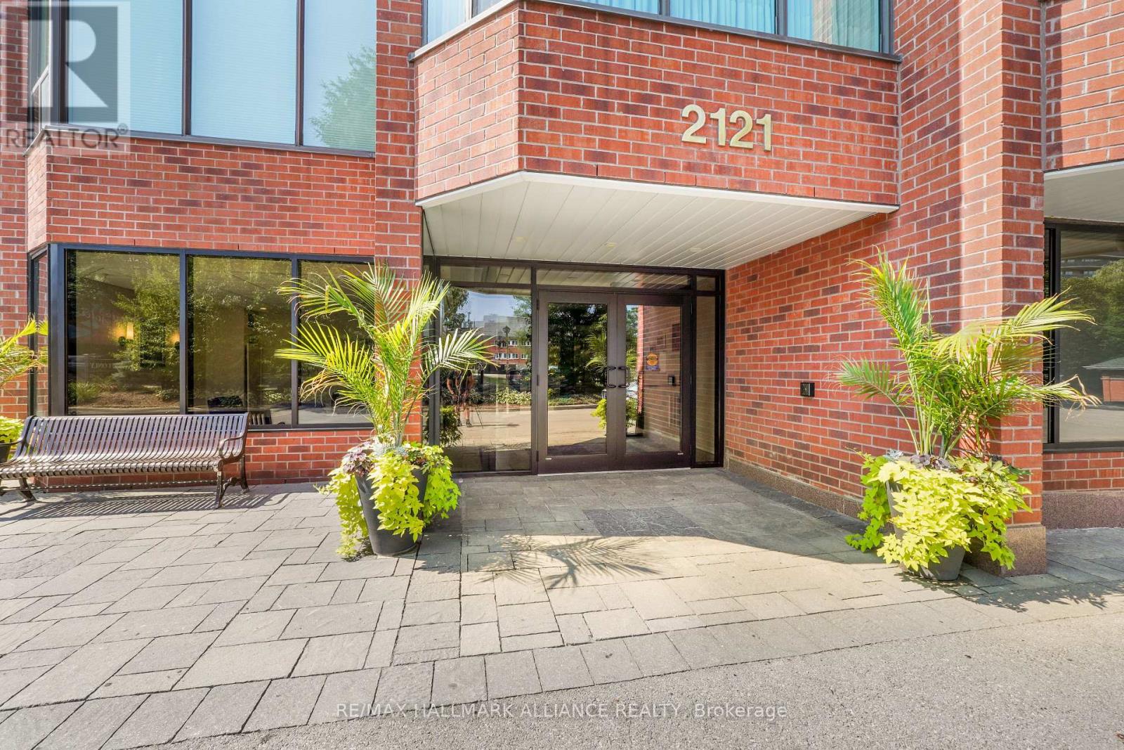 205 - 2121 LAKESHORE ROAD, Burlington, Ontario