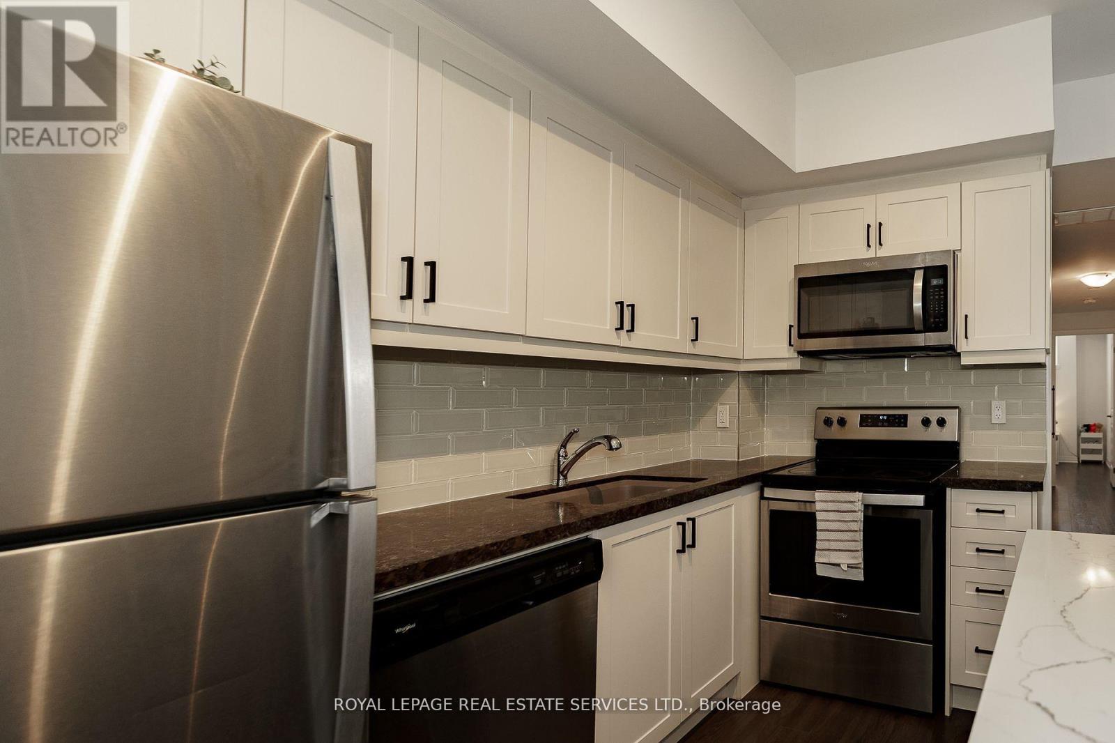 13 - 650 Atwater Avenue, Mississauga, Ontario  L5E 3K2 - Photo 10 - W12356821