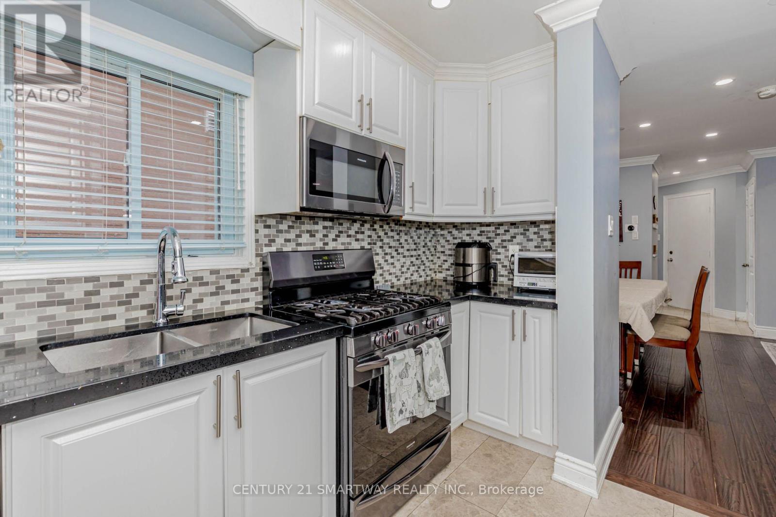 59 Arthurs Crescent, Brampton, Ontario  L6Y 4Y2 - Photo 12 - W12356861