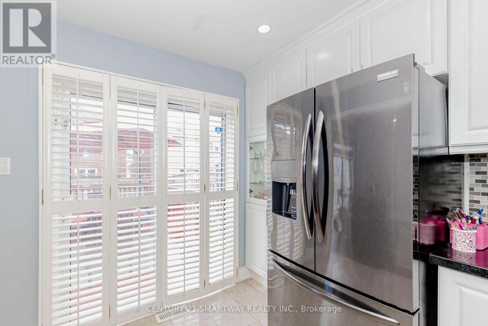 59 Arthurs Crescent, Brampton, Ontario  L6Y 4Y2 - Photo 16 - W12356861