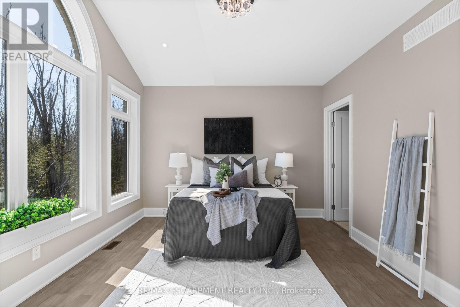 580 Patterson Road, Kawartha Lakes, Ontario  K0M 1N0 - Photo 16 - X12356829