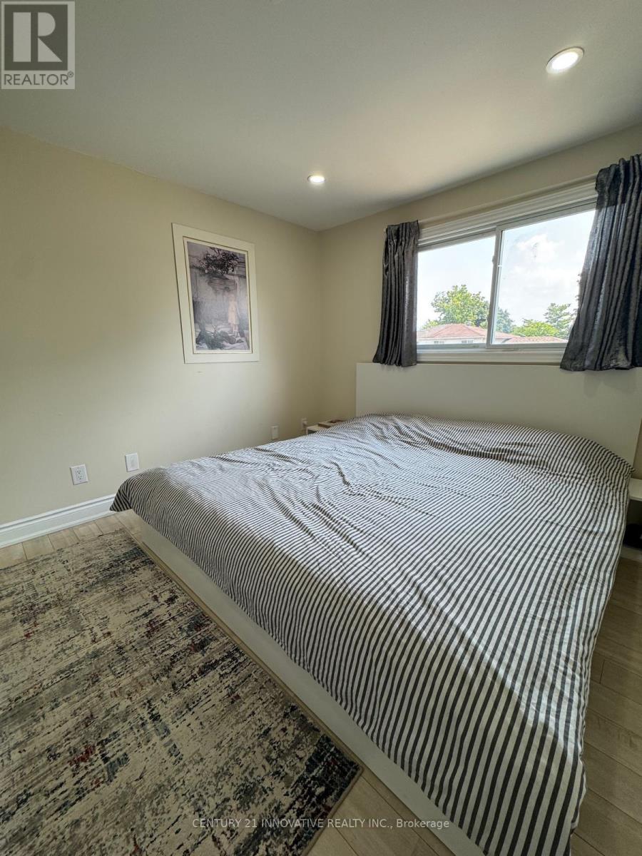 735 Parkview Crescent, Cambridge, Ontario  N3H 5A1 - Photo 18 - X12356887