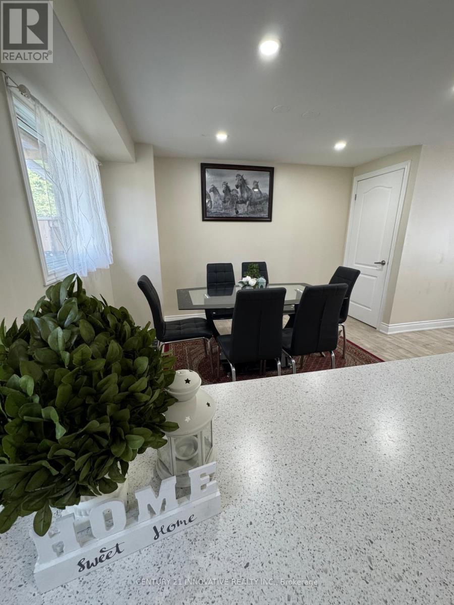 735 Parkview Crescent, Cambridge, Ontario  N3H 5A1 - Photo 7 - X12356887