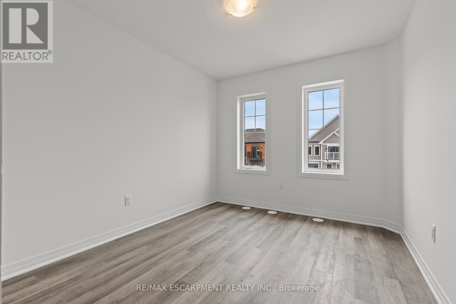 62 Pogie Drive, Welland, Ontario  L3B 6A7 - Photo 15 - X12356890