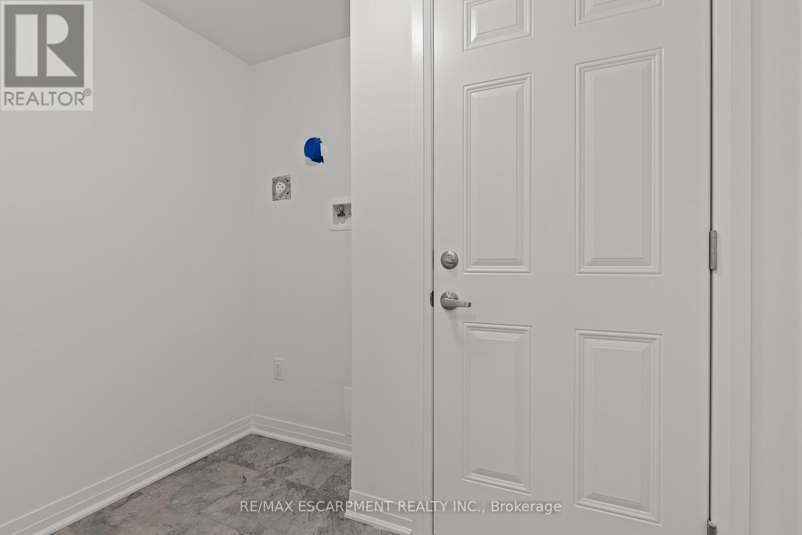 62 Pogie Drive, Welland, Ontario  L3B 6A7 - Photo 18 - X12356890