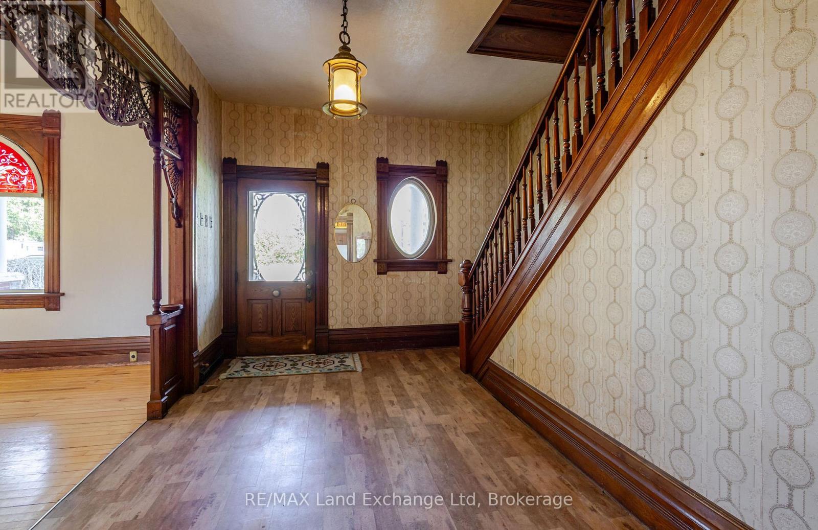 484 Queen Street, North Huron, Ontario  N0M 1H0 - Photo 16 - X12356906