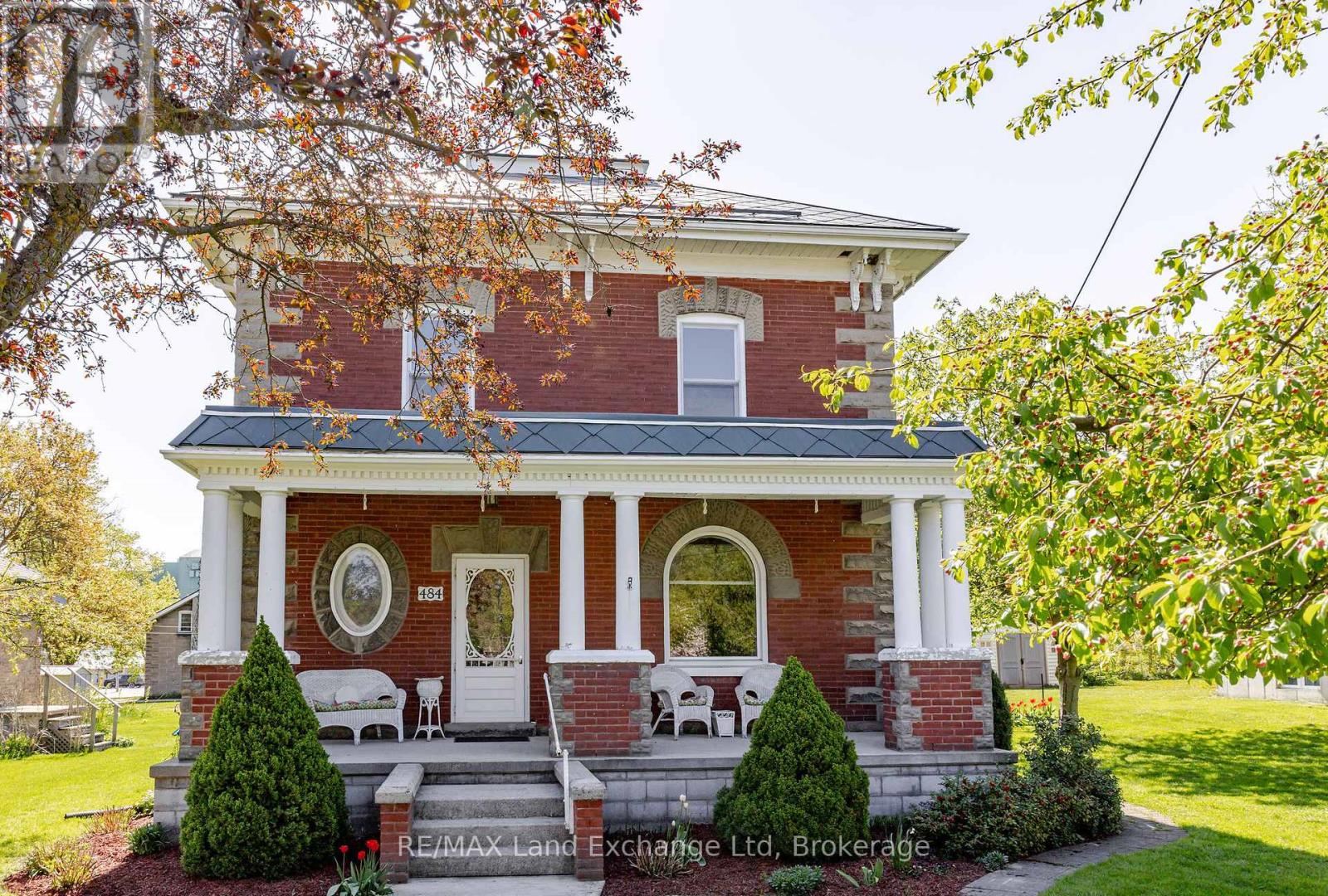 484 Queen Street, North Huron, Ontario  N0M 1H0 - Photo 2 - X12356906