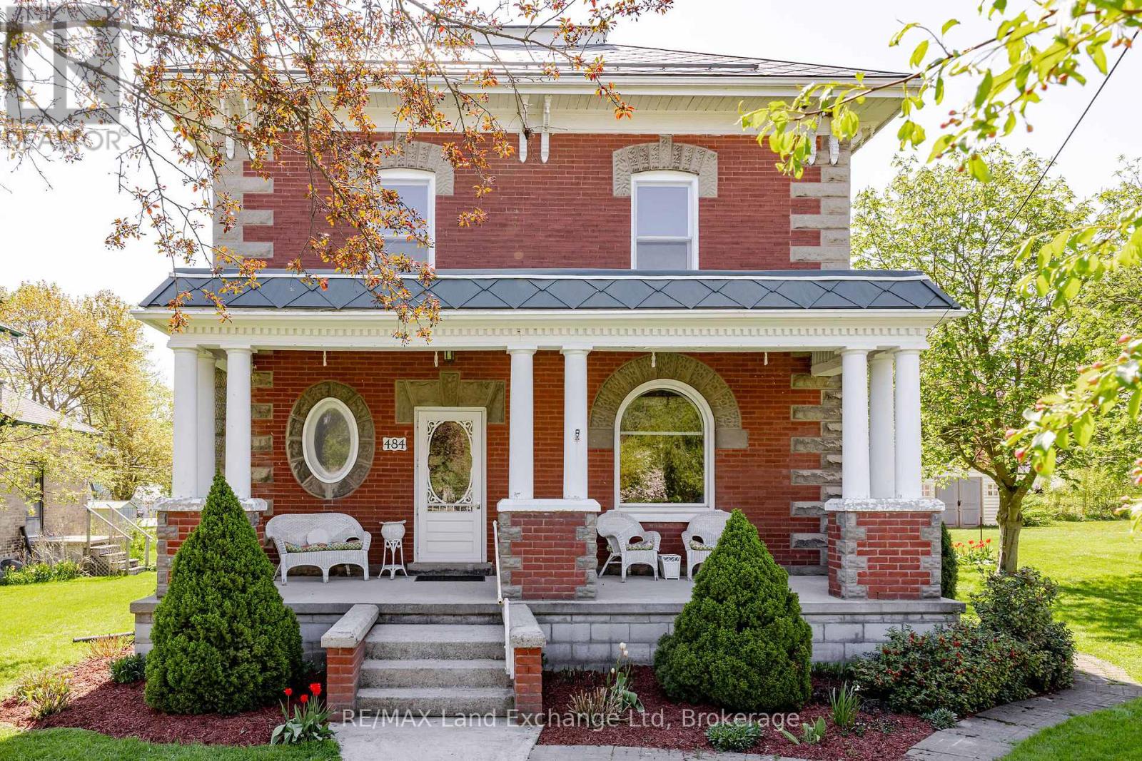 484 Queen Street, North Huron, Ontario  N0M 1H0 - Photo 3 - X12356906