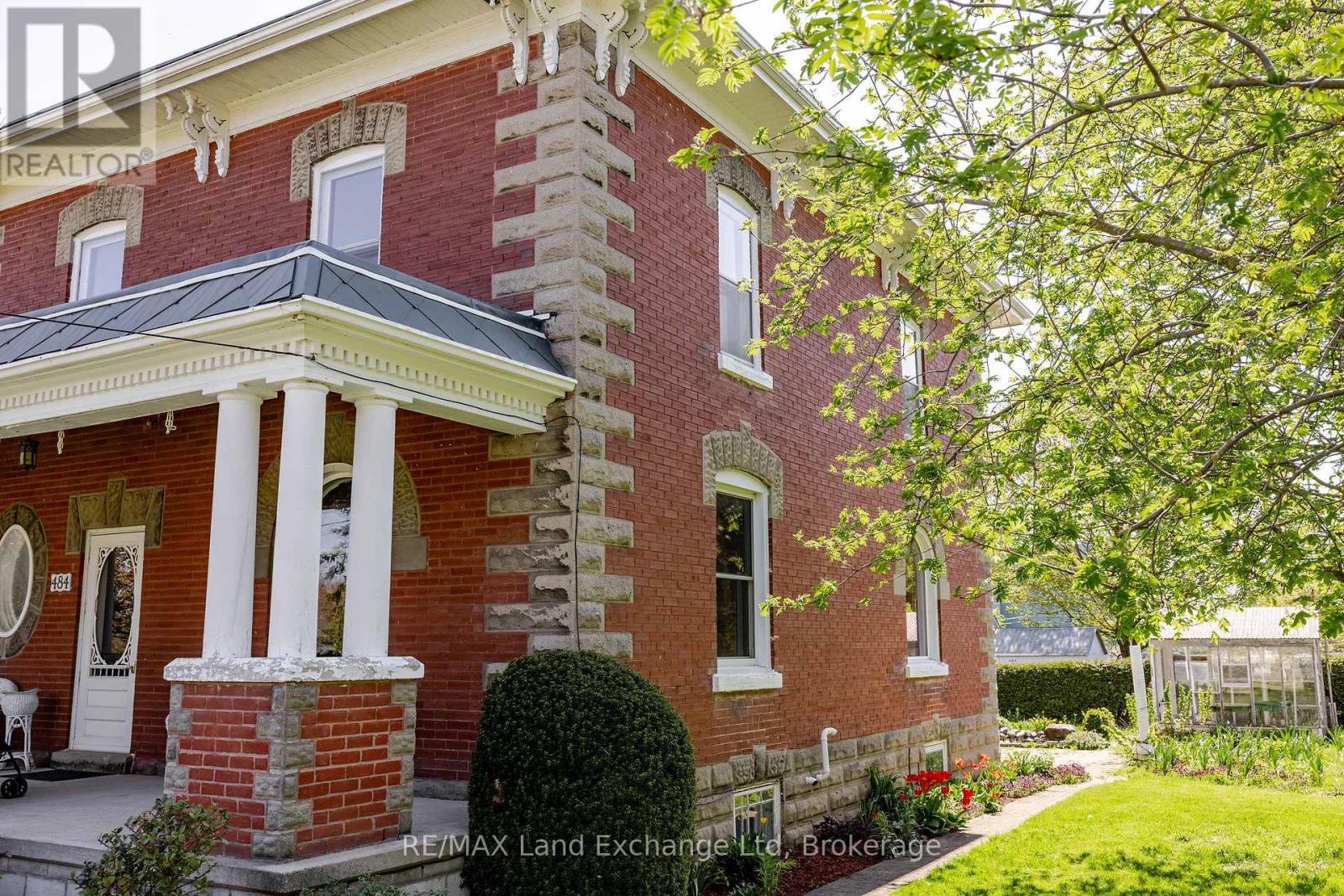 484 Queen Street, North Huron, Ontario  N0M 1H0 - Photo 38 - X12356906