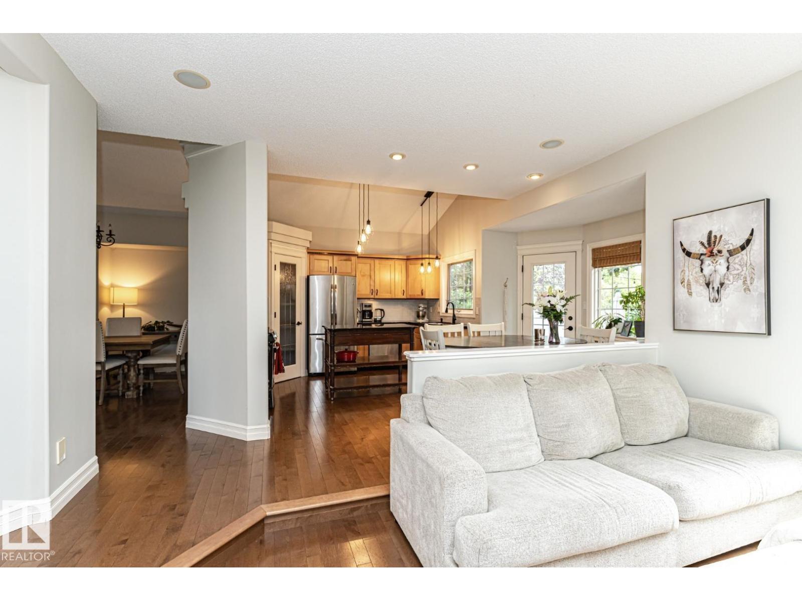 160 Carlson Cl Nw, Edmonton, Alberta  T6R 2J7 - Photo 7 - E4454003