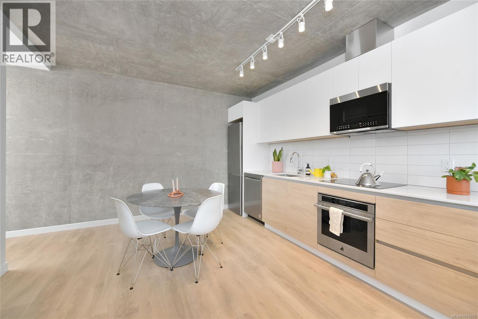 203 1097 View St, Victoria, British Columbia  V8V 3Z9 - Photo 39 - 1011577