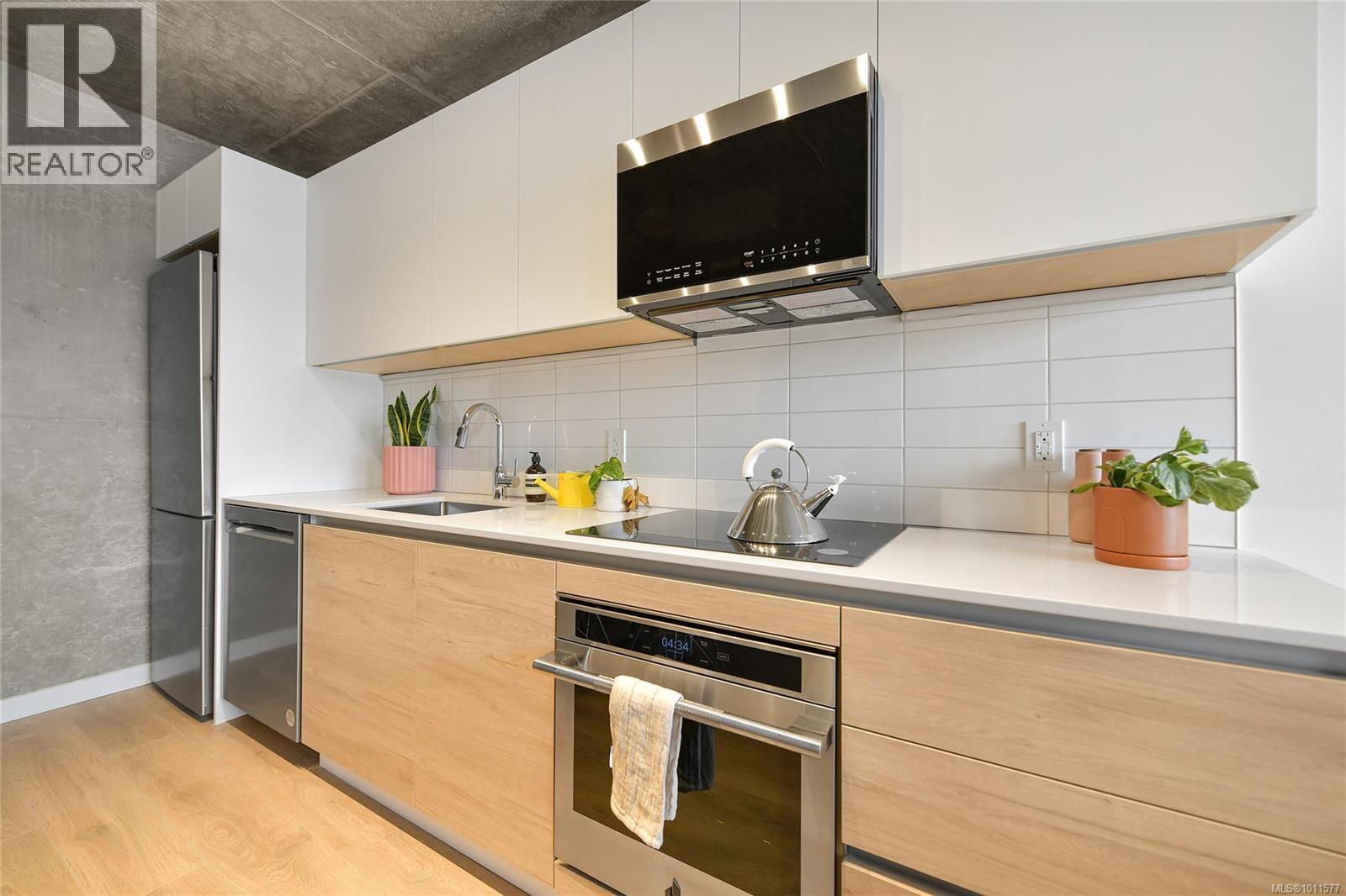 203 1097 View St, Victoria, British Columbia  V8V 3Z9 - Photo 44 - 1011577