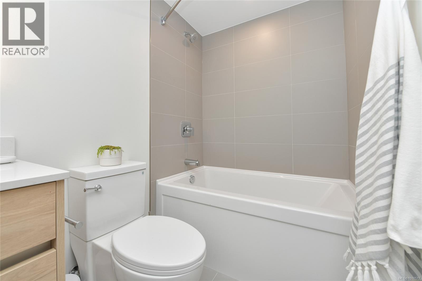 203 1097 View St, Victoria, British Columbia  V8V 3Z9 - Photo 55 - 1011577