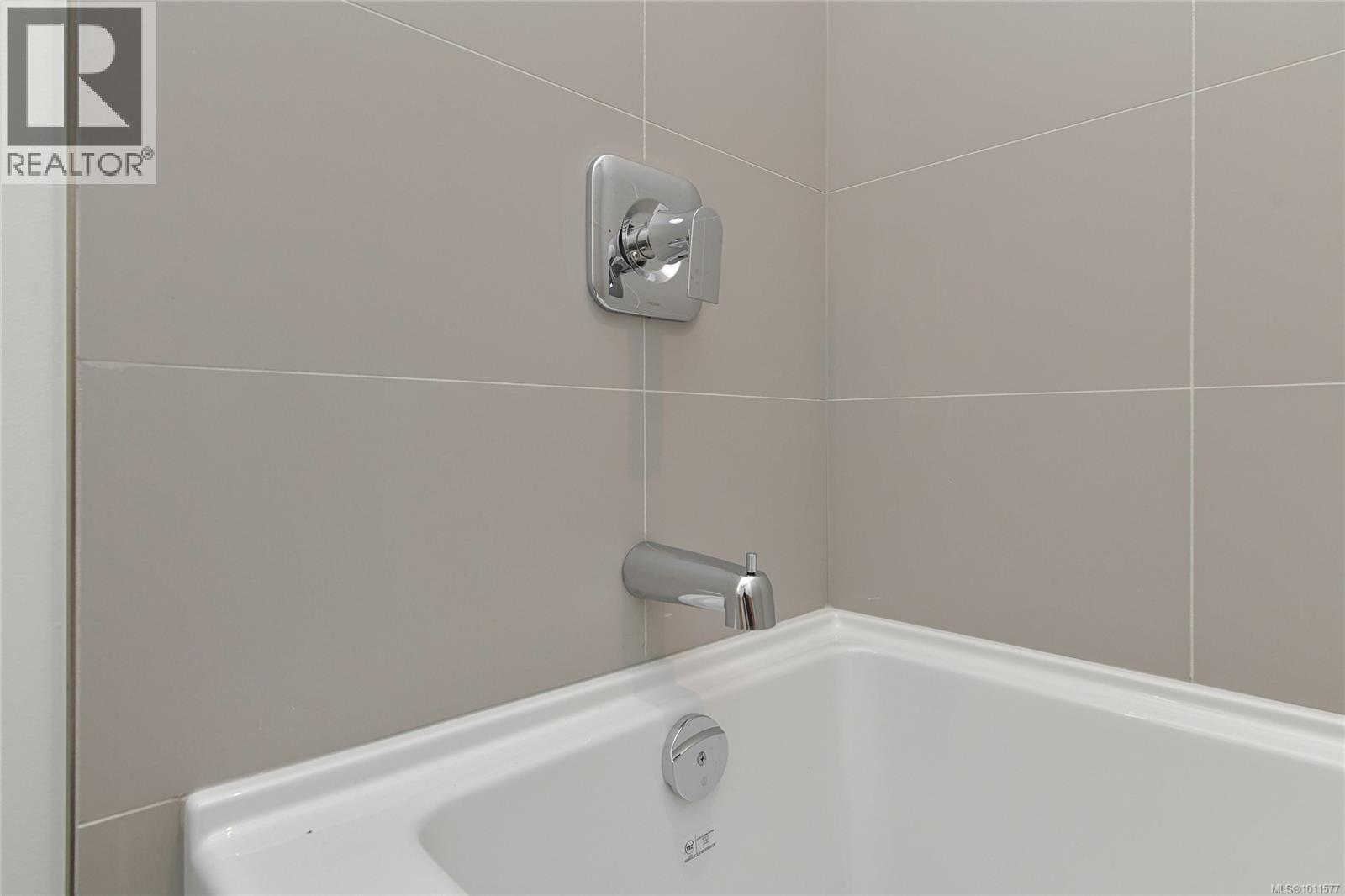 203 1097 View St, Victoria, British Columbia  V8V 3Z9 - Photo 59 - 1011577