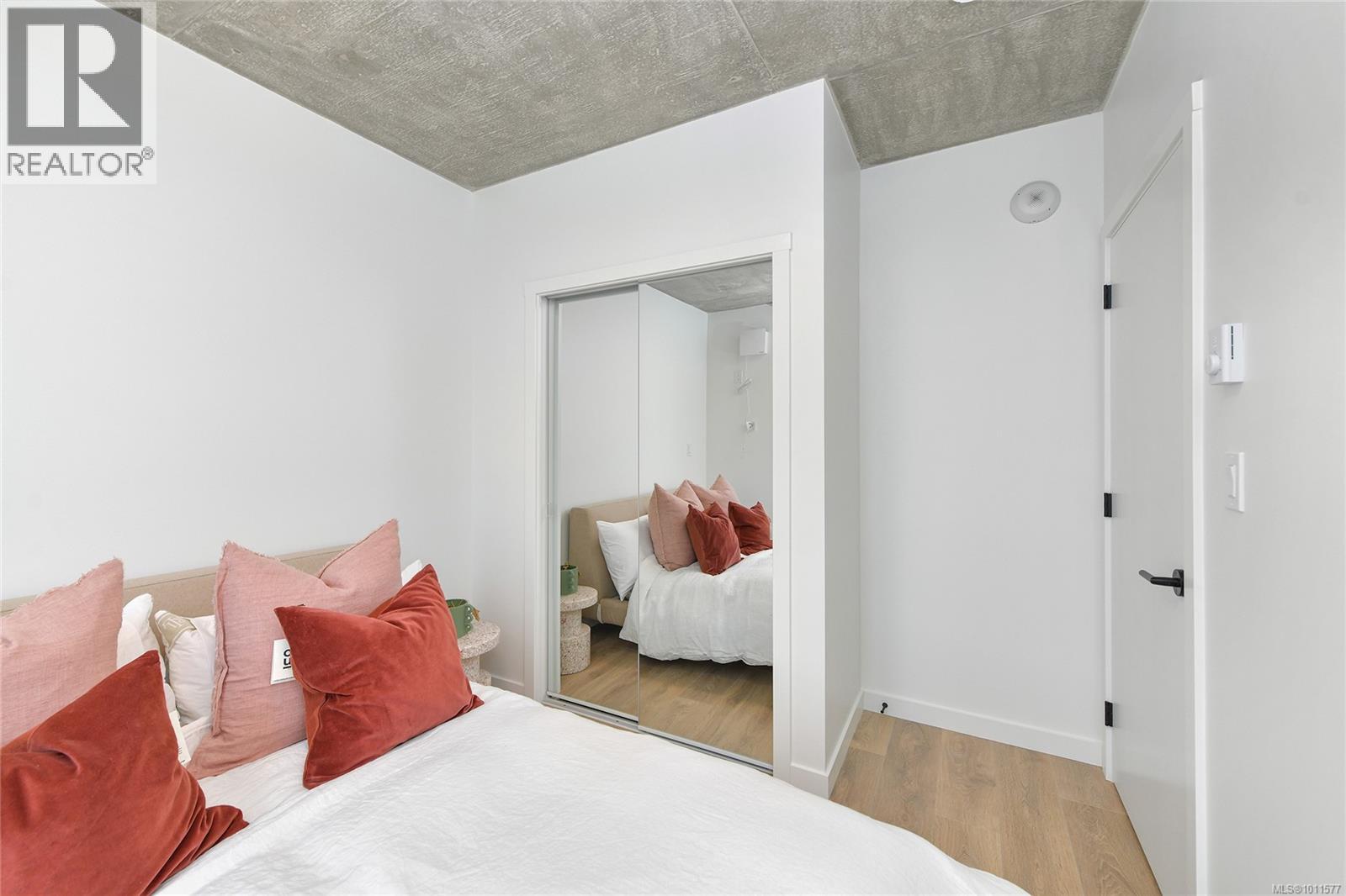 203 1097 View St, Victoria, British Columbia  V8V 3Z9 - Photo 62 - 1011577