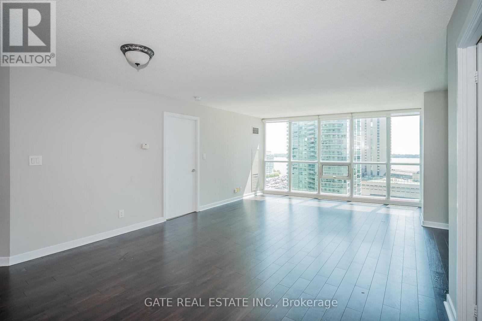 1410 - 18 Harbour Street, Toronto, Ontario  M5J 2Z6 - Photo 11 - C12356969