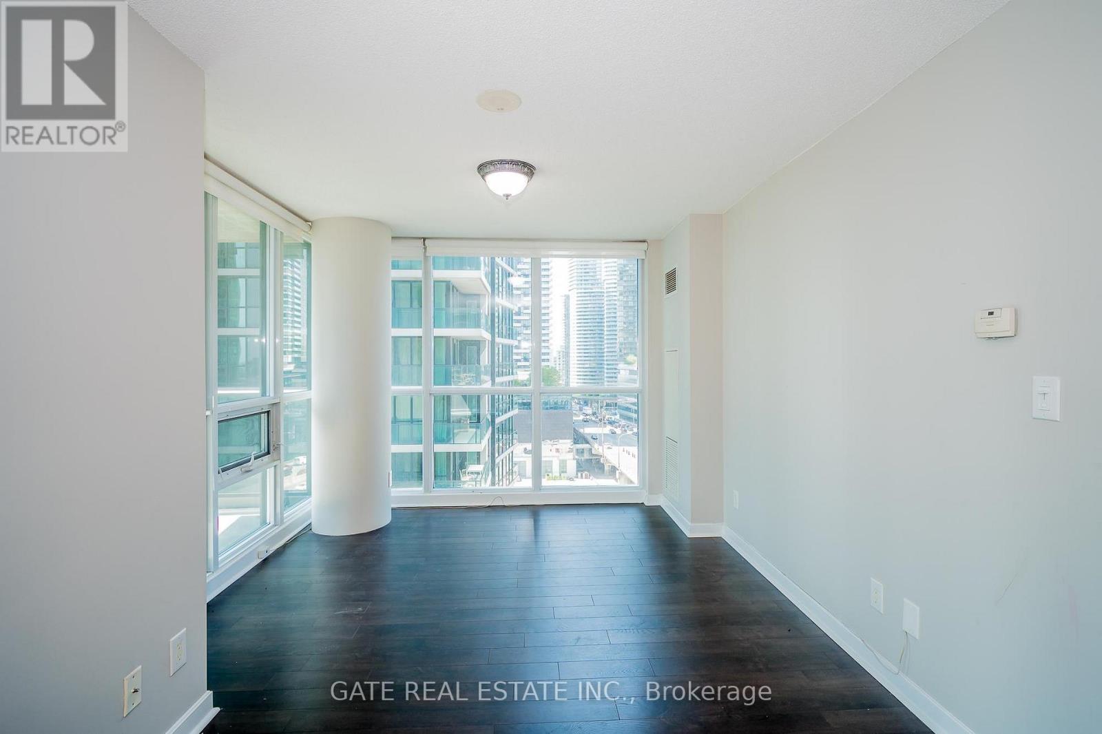 1410 - 18 Harbour Street, Toronto, Ontario  M5J 2Z6 - Photo 14 - C12356969