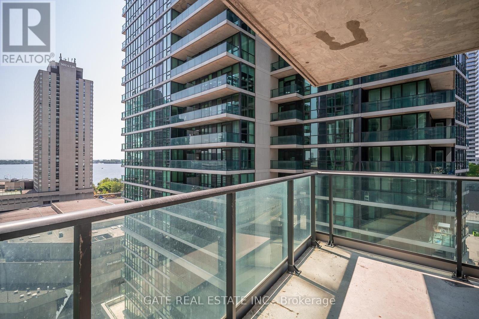 1410 - 18 Harbour Street, Toronto, Ontario  M5J 2Z6 - Photo 19 - C12356969