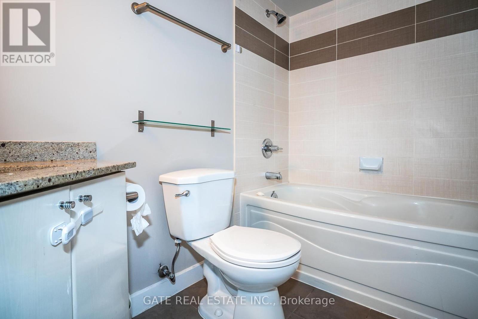 1410 - 18 Harbour Street, Toronto, Ontario  M5J 2Z6 - Photo 25 - C12356969