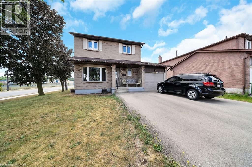 Property at 35 MACINTOSH Drive image 1