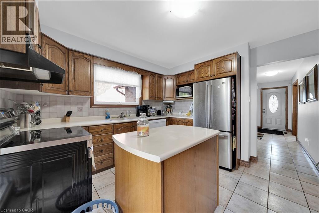 35 Macintosh Drive, Stoney Creek, Ontario  L8E 4E4 - Photo 10 - 40762081