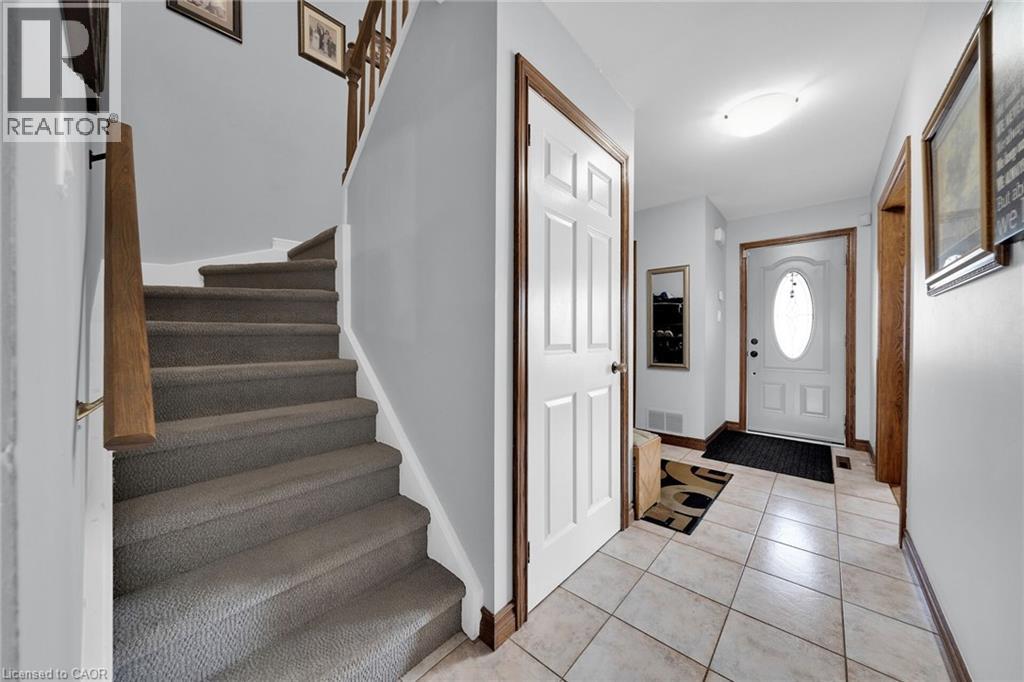 35 Macintosh Drive, Stoney Creek, Ontario  L8E 4E4 - Photo 16 - 40762081