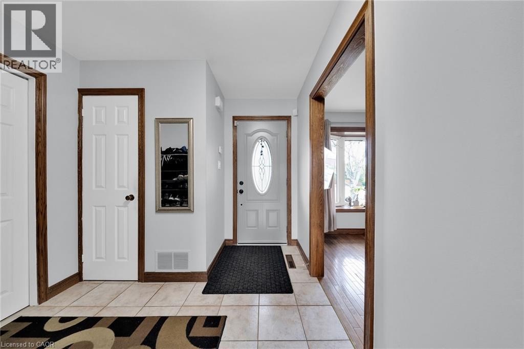 Property at 35 MACINTOSH Drive image 3