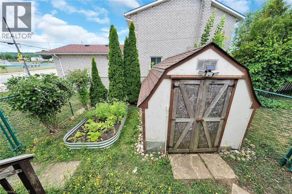 35 Macintosh Drive, Stoney Creek, Ontario  L8E 4E4 - Photo 30 - 40762081