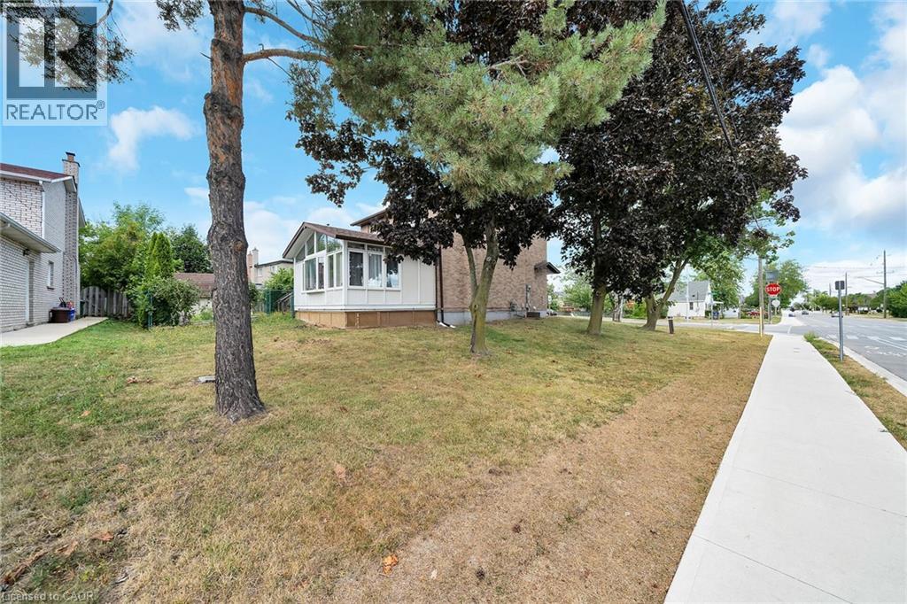 35 Macintosh Drive, Stoney Creek, Ontario  L8E 4E4 - Photo 34 - 40762081