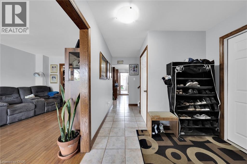 Property at 35 MACINTOSH Drive image 4