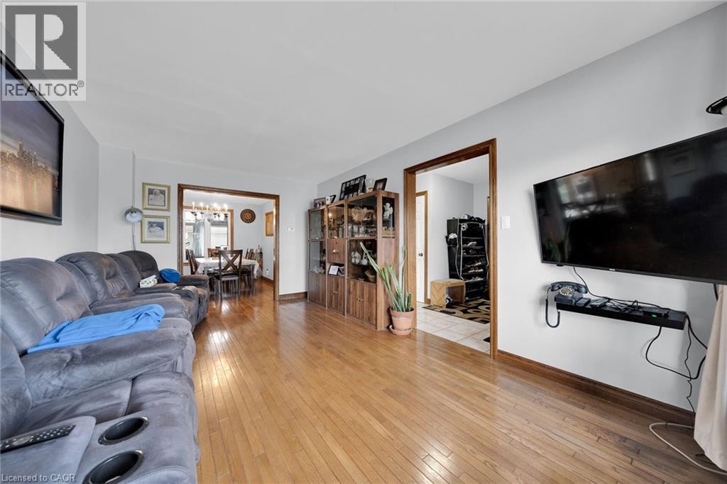 35 Macintosh Drive, Stoney Creek, Ontario  L8E 4E4 - Photo 6 - 40762081