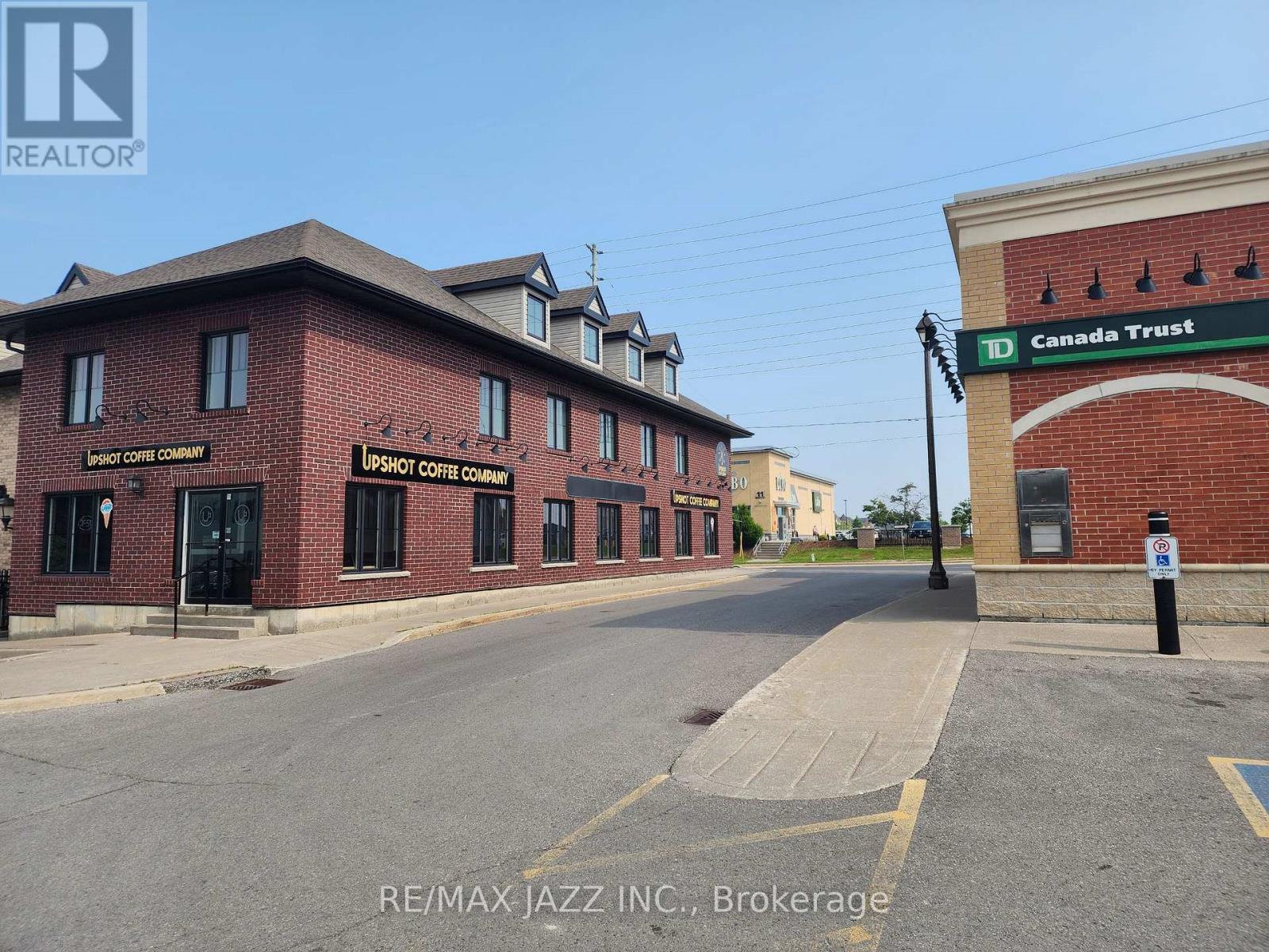 1 - 16 WINCHESTER ROAD, Whitby, Ontario
