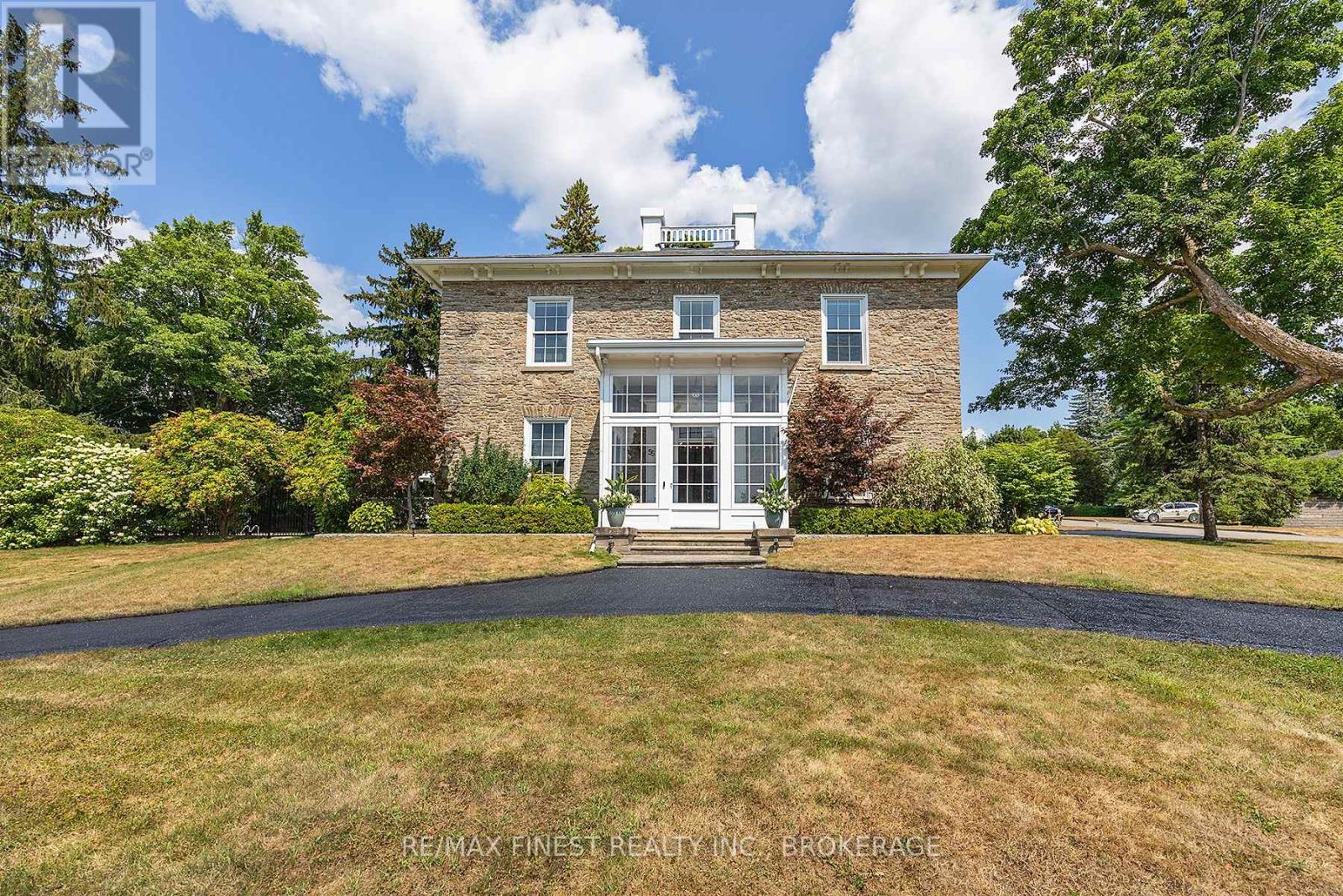 55 Cochrane Drive, Brockville, Ontario  K6V 2Y9 - Photo 2 - X12357070