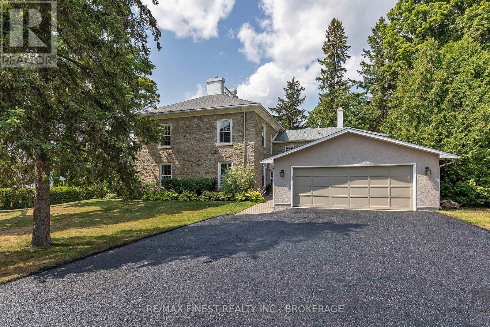 55 Cochrane Drive, Brockville, Ontario  K6V 2Y9 - Photo 3 - X12357070