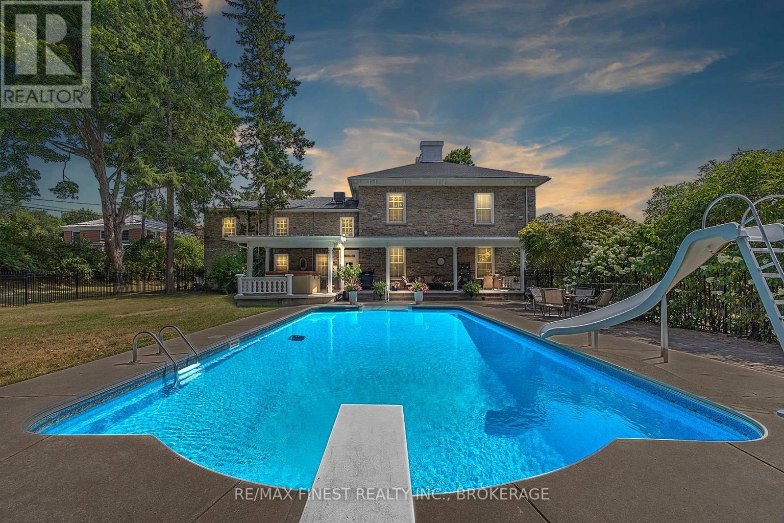 55 Cochrane Drive, Brockville, Ontario  K6V 2Y9 - Photo 48 - X12357070