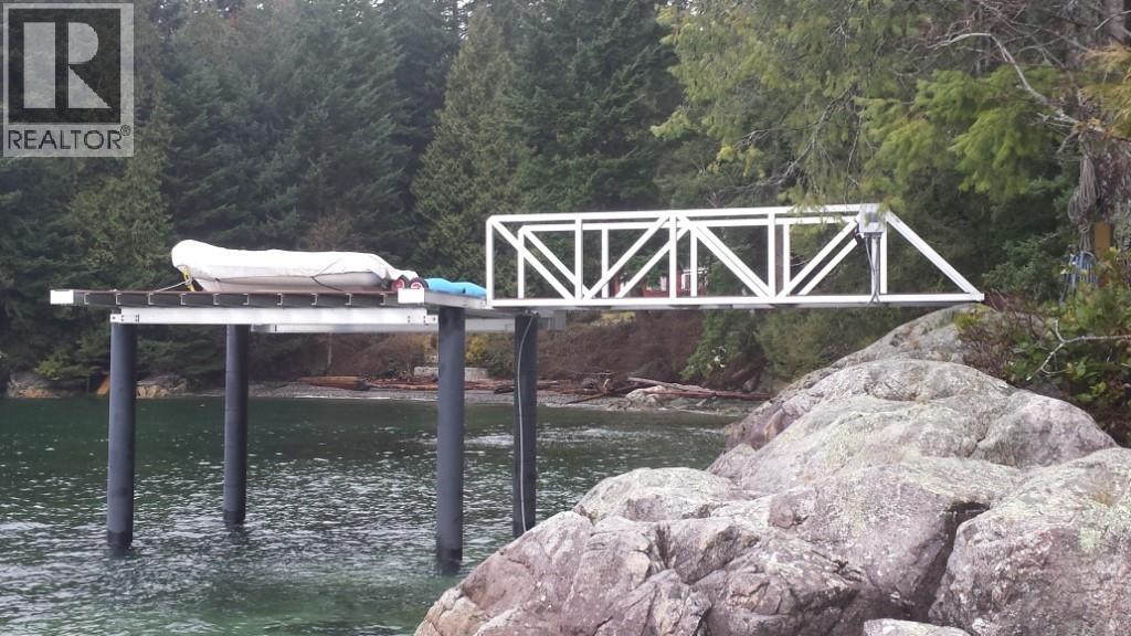 5639 O'brian Road, Halfmoon Bay, British Columbia  V7Z 1E9 - Photo 29 - R3039193