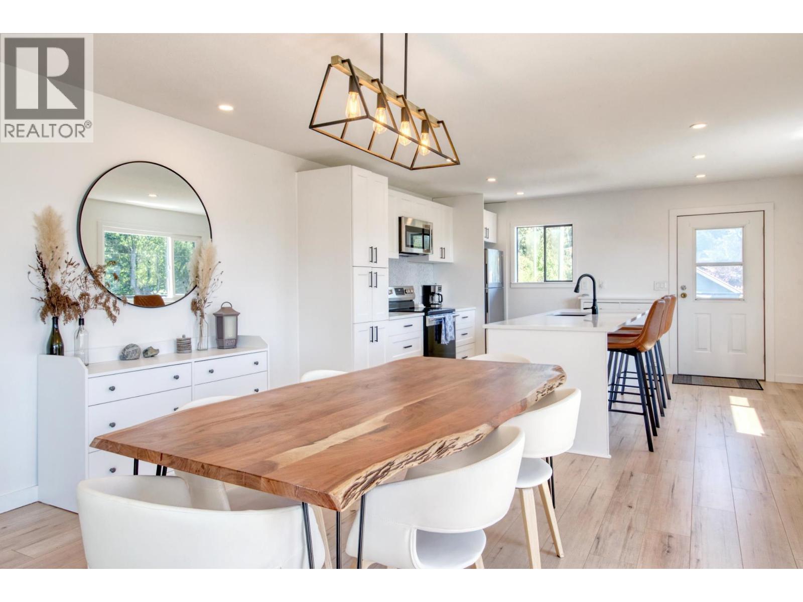 5639 O'brian Road, Halfmoon Bay, British Columbia  V7Z 1E9 - Photo 22 - R3039193