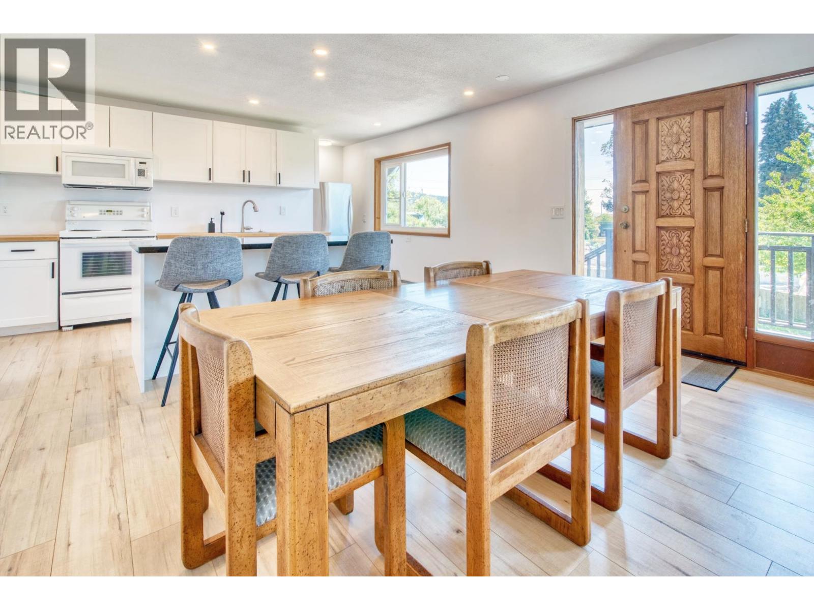 5639 O'brian Road, Halfmoon Bay, British Columbia  V7Z 1E9 - Photo 10 - R3039193