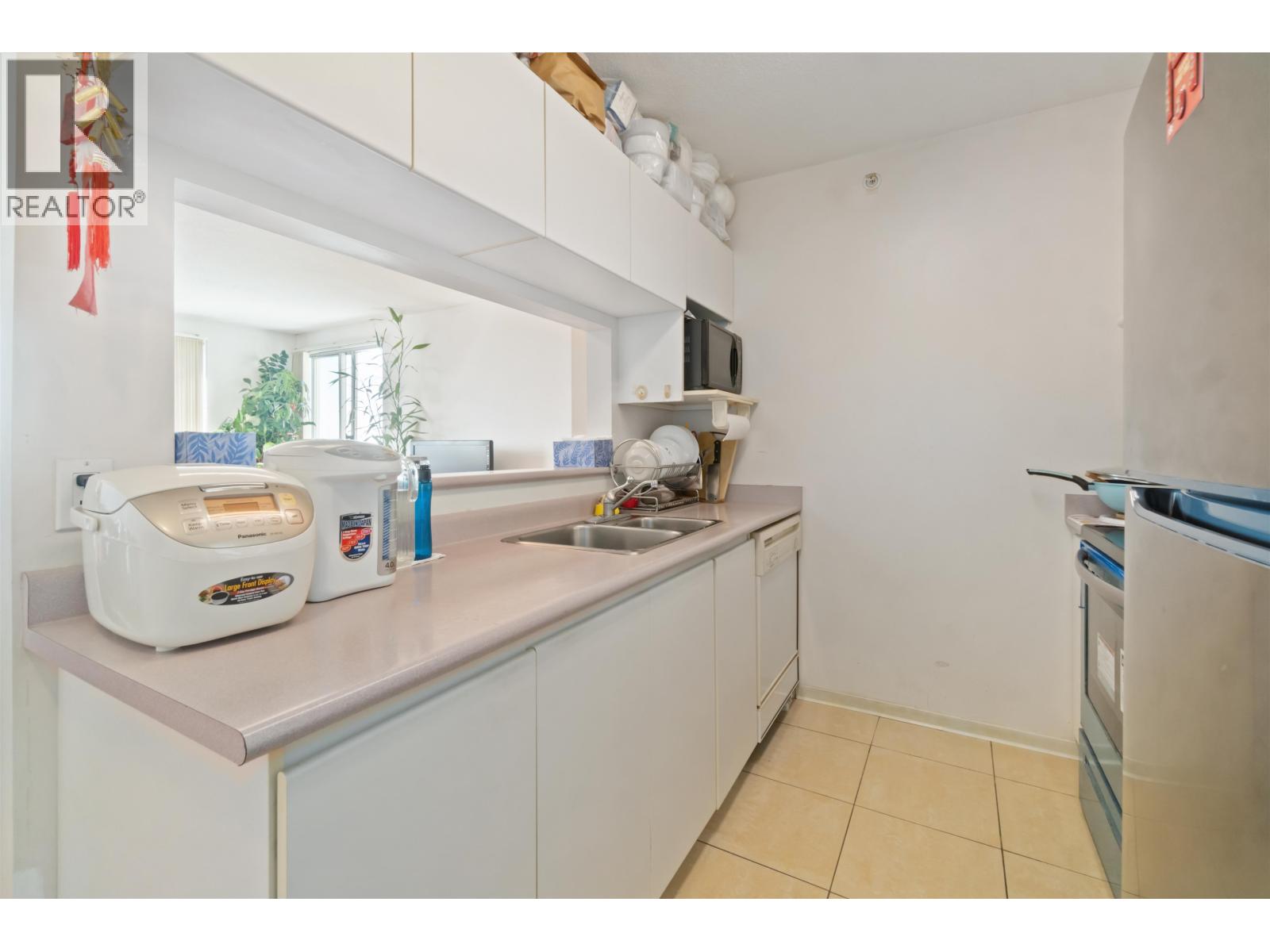 1204 3455 Ascot Place, Vancouver, British Columbia  V5R 6B7 - Photo 5 - R3039088