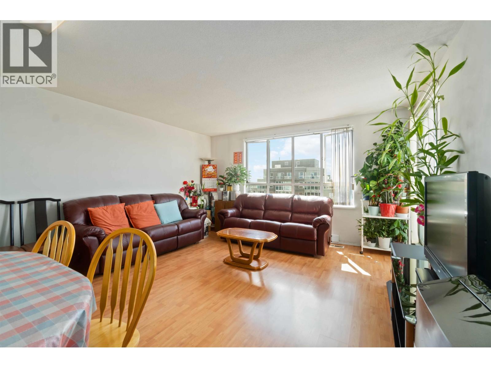 1204 3455 Ascot Place, Vancouver, British Columbia  V5R 6B7 - Photo 4 - R3039088