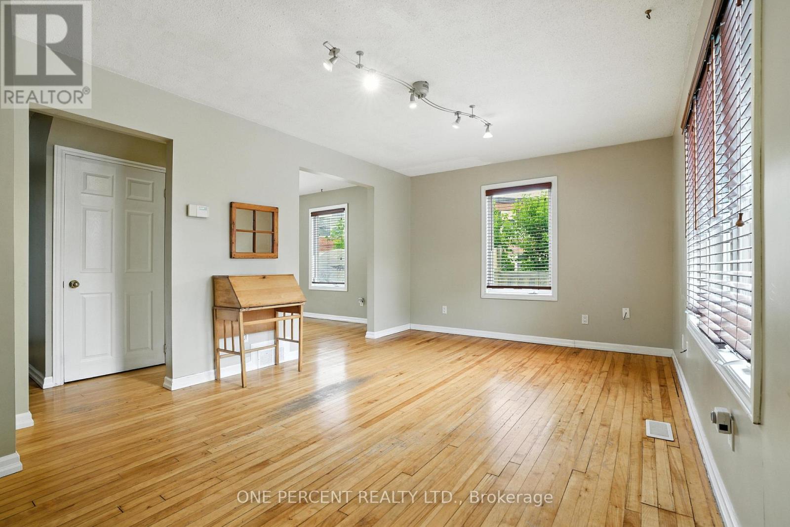 Property at 284 ANNA AVENUE image 4