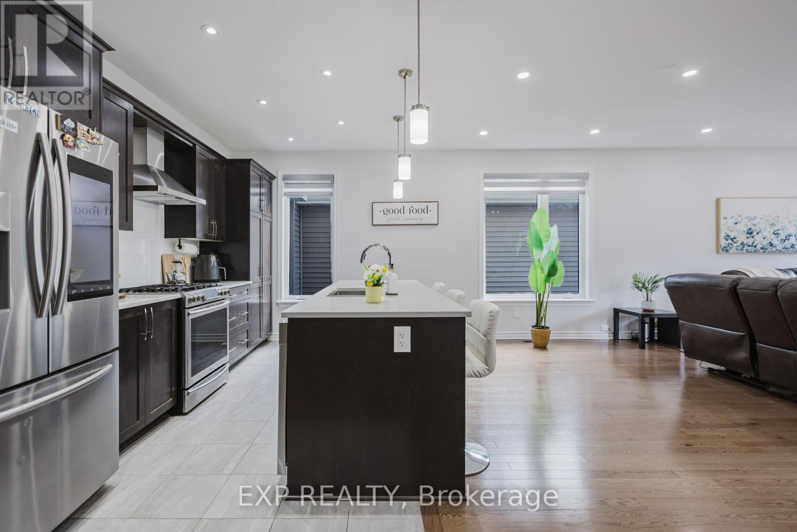 80 Palfrey Way, Ottawa, Ontario  K2V 0B3 - Photo 5 - X12356998